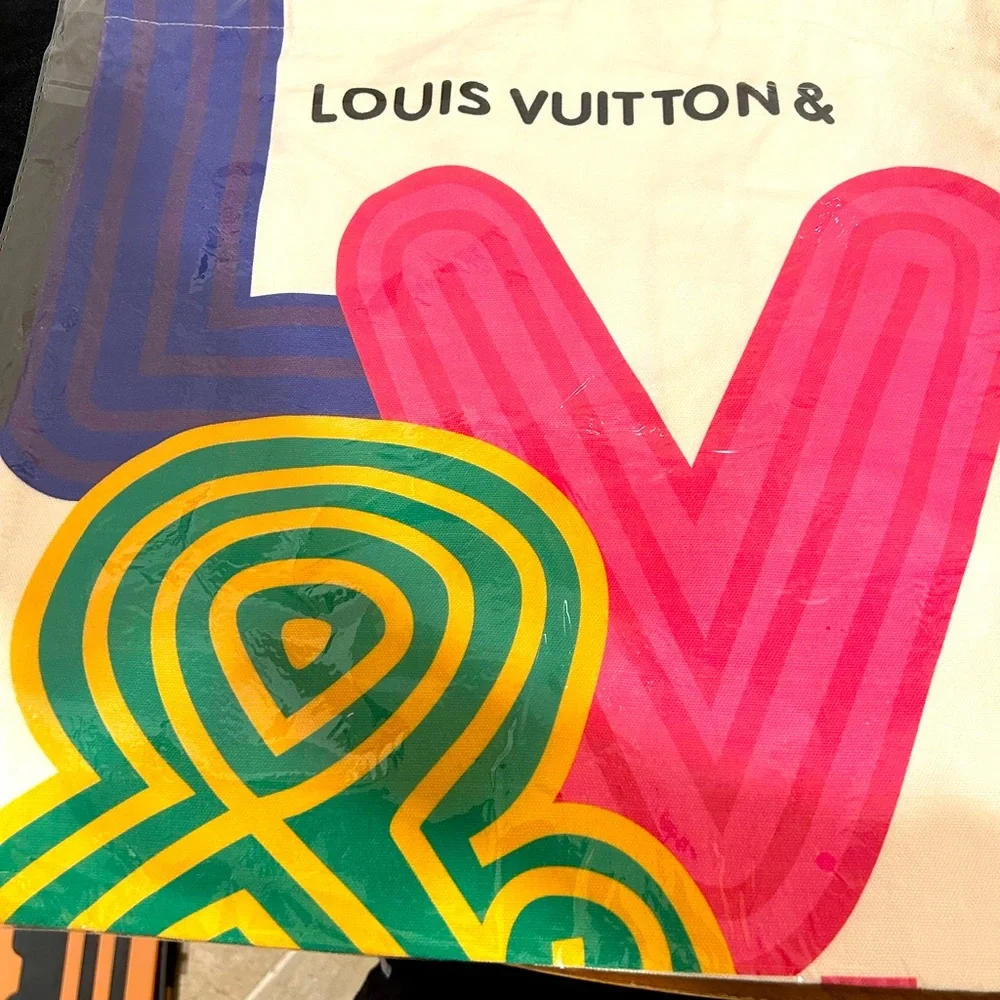Rare LV Tote-bag NWOT Japan 2020 Exhibition Exclusive - Picture 11 of 11